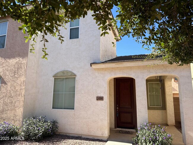 Building Photo - 4264 E Carla Vista Dr