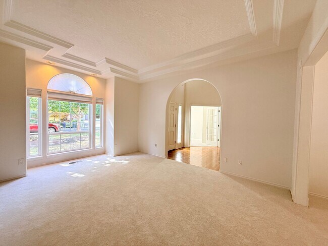 Building Photo - 16775 SW Springwater Ln