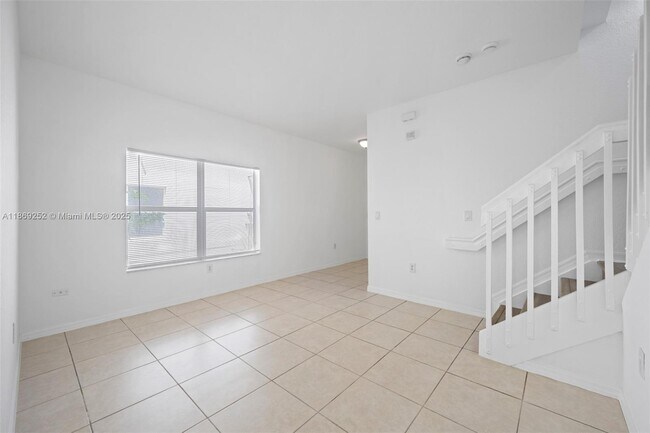 Building Photo - 3019 NW 30th Ave