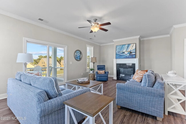 Building Photo - 332 Gannet Pl