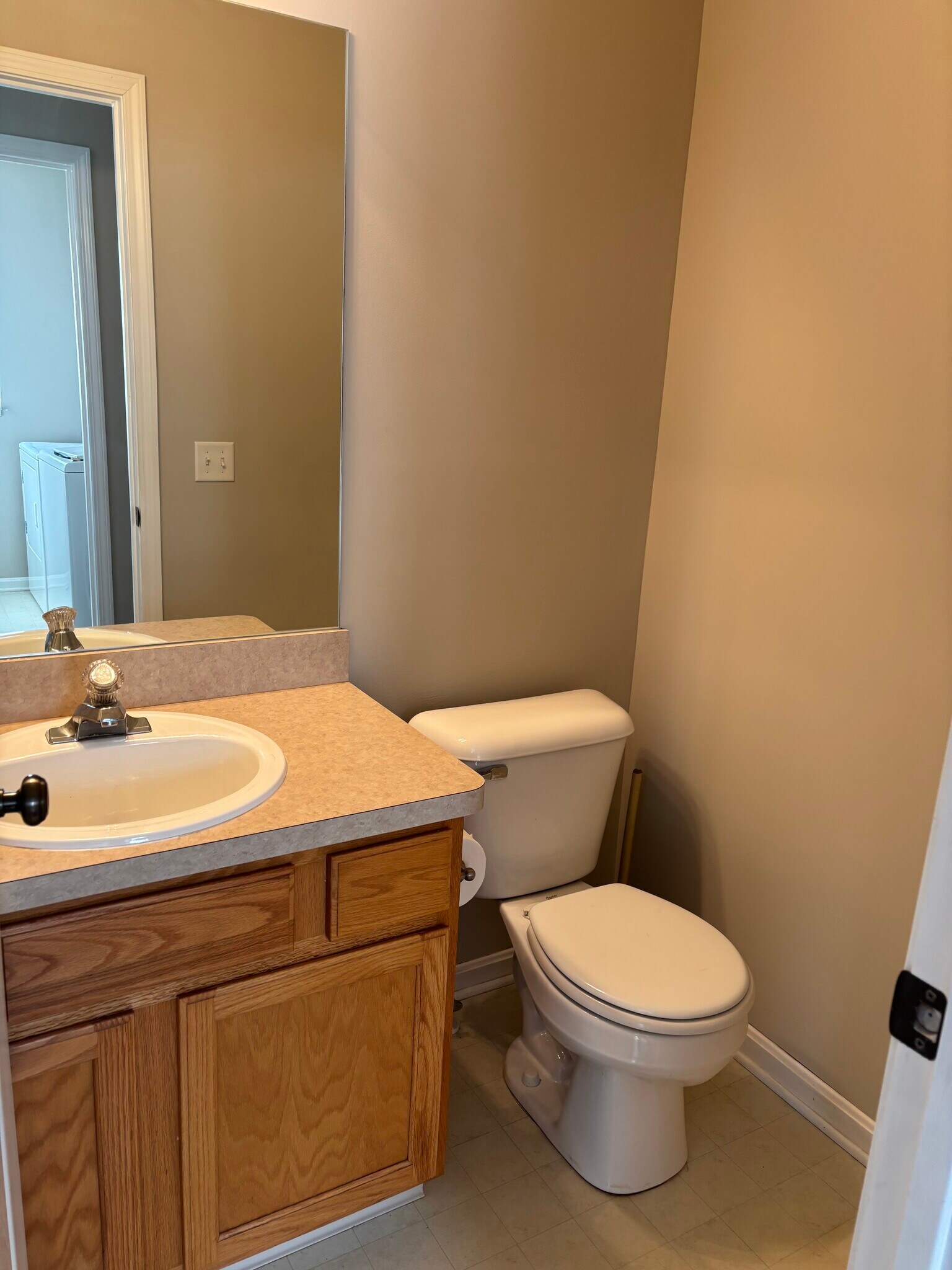 Building Photo - 1150 Chapman Ln