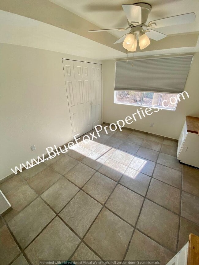 Building Photo - 4740 E Camino la Brinca