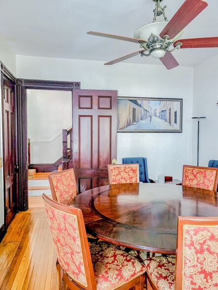 Building Photo - 15 Rosseter St