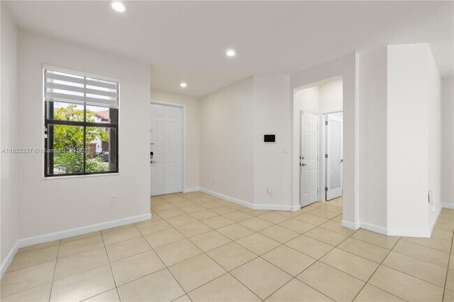 Building Photo - 10335 W 34th Ct
