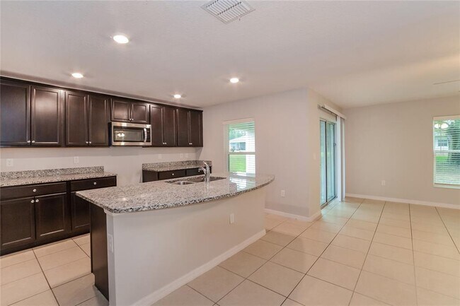 Building Photo - 1700 Gopher Tree St