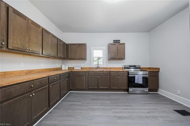 Building Photo - 7855 East St