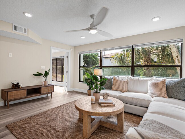 Building Photo - 4082 Belair Ln