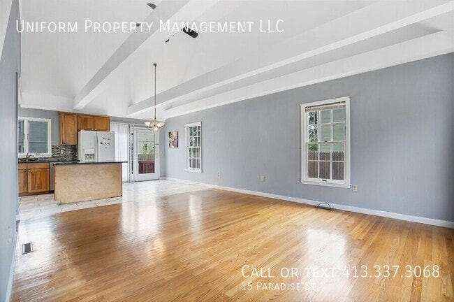 Building Photo - 15 Paradise St