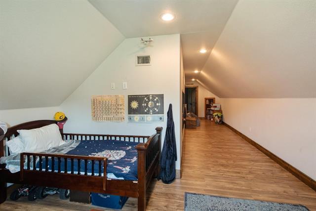 Building Photo - 6696 Paradise Dr