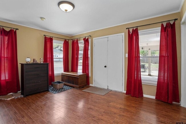 Building Photo - Coming Soon! 3 Bedroom 2 Bath 2 Carport Re...