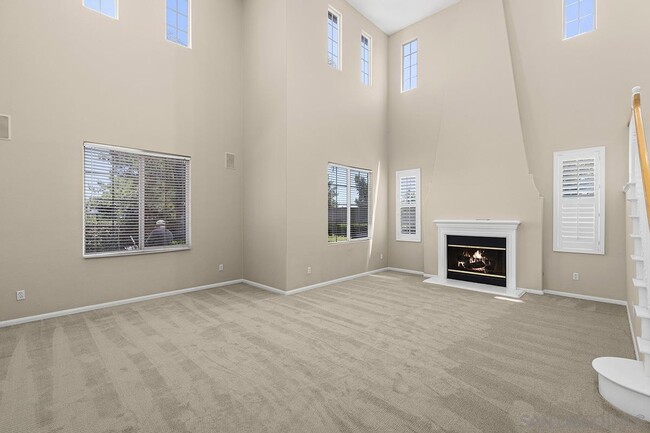 Building Photo - 392 Corte San Rio