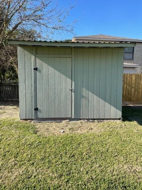 Building Photo - 5311 Bayway Dr