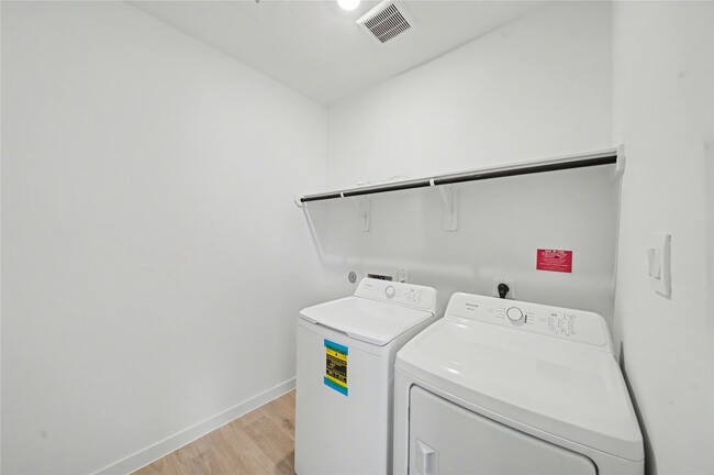 Building Photo - 4219 Gold Hl Ln