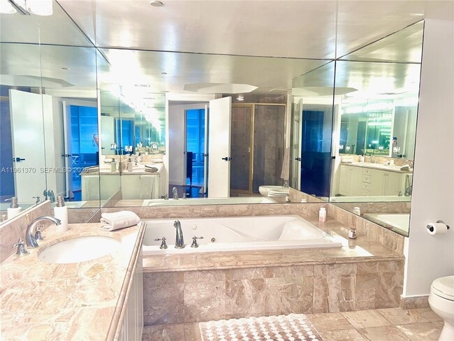 Building Photo - 9559 Collins Ave