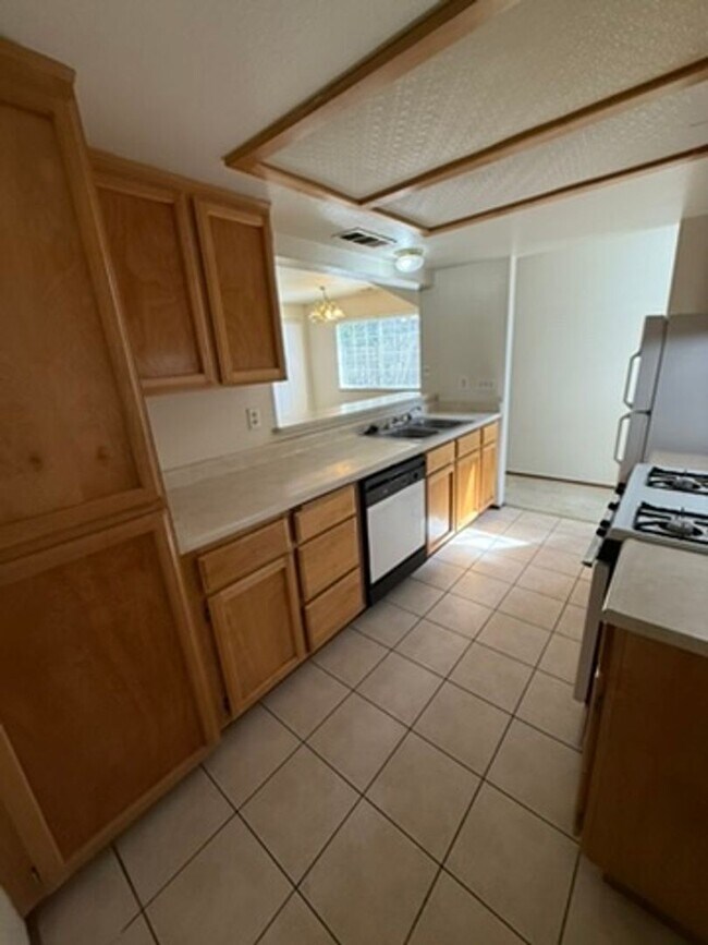 Building Photo - 4264 Stonewalk Ct