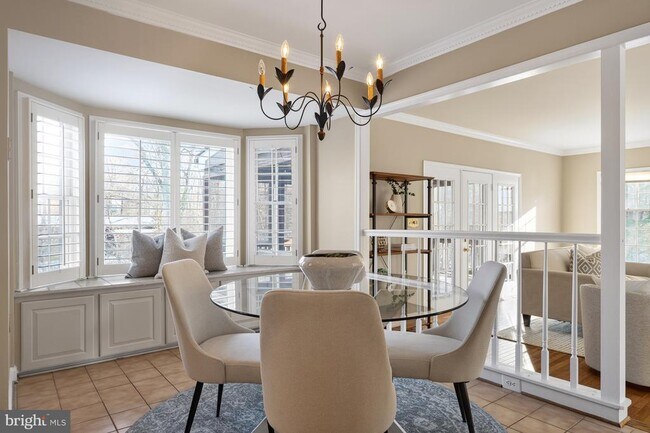 Building Photo - 8815 Surrey Ct