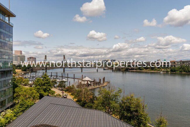 Building Photo - Unobstructed Views at The Strand