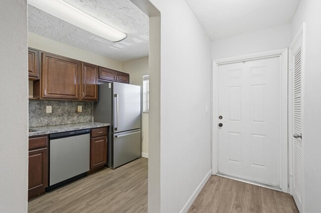 Building Photo - 1400 NE 57th St