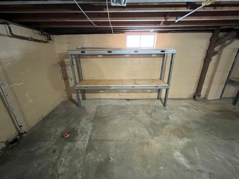 Building Photo - 615 Washington Ave