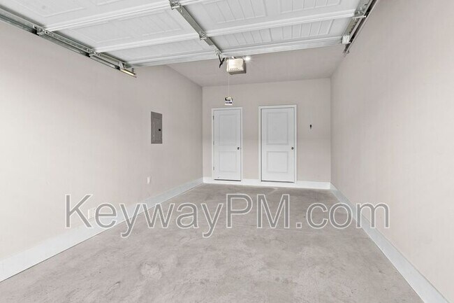 Building Photo - 5017 Greer Dr