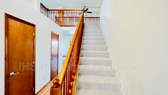 Building Photo - 5131 Milky Way