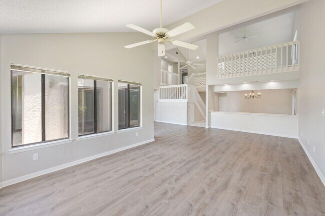 Building Photo - 1219 Oakmont Dr