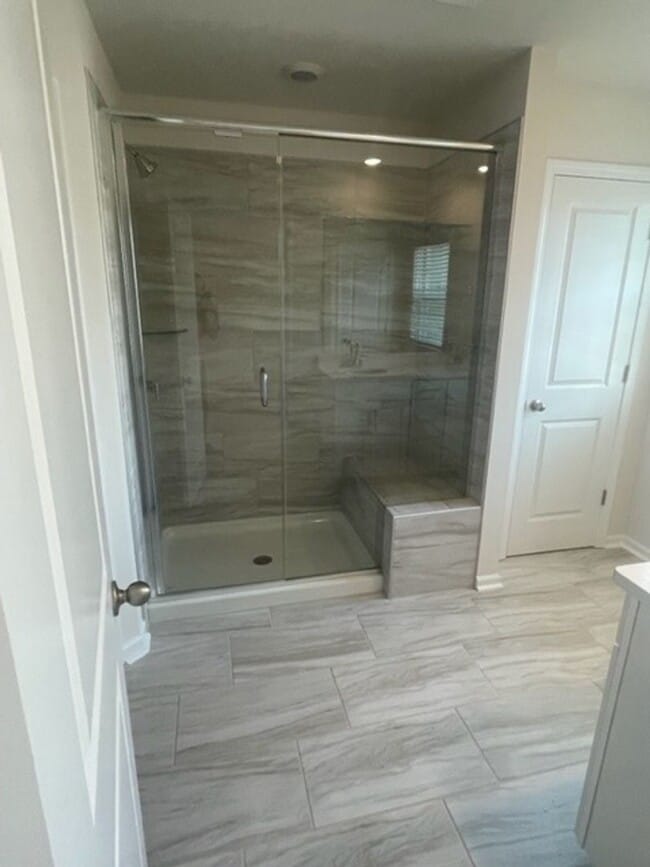 Building Photo - COMING SOON: Beautiful 3BR 2.5BA Townhome w/ 1 Car Garage • Updated Kitchen in Huntersville