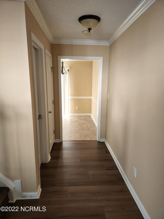 Building Photo - 902 Spring Forest Rd