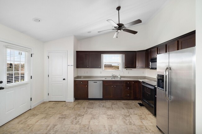 Building Photo - 2128 Ida Sue Dr