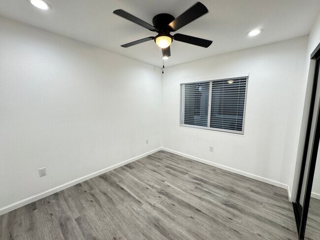 Building Photo - Stunning 2Bd/2Ba New Build in Riverside!