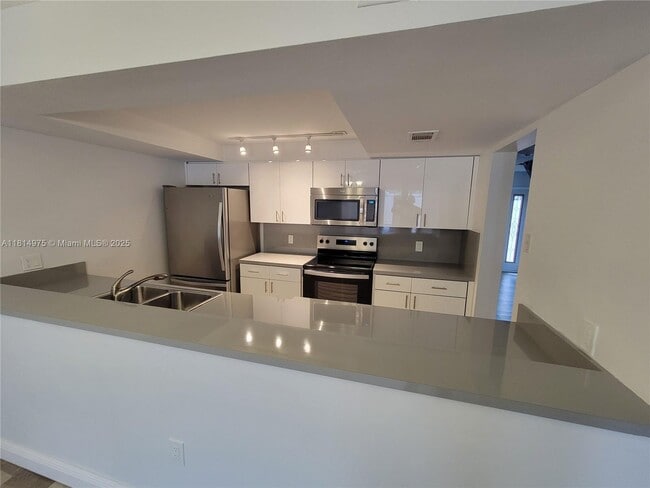 Building Photo - 13390 SW 91st Terrace