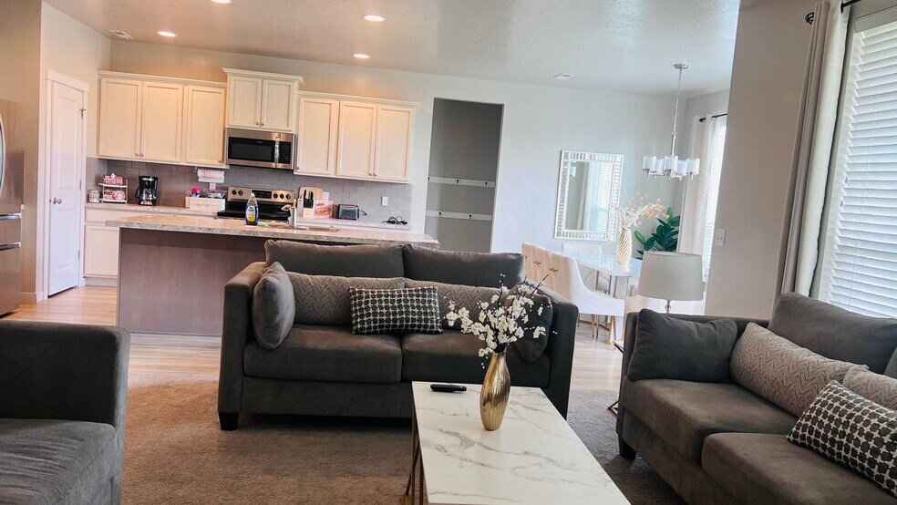 Building Photo - 1123 Drexel Hill Ave