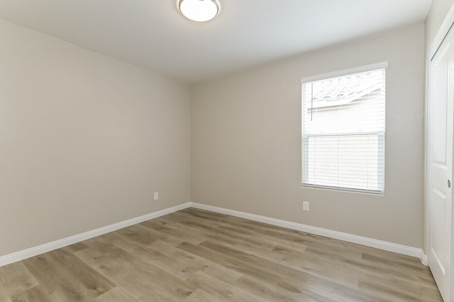 Building Photo - 2938 Saltillo Ln