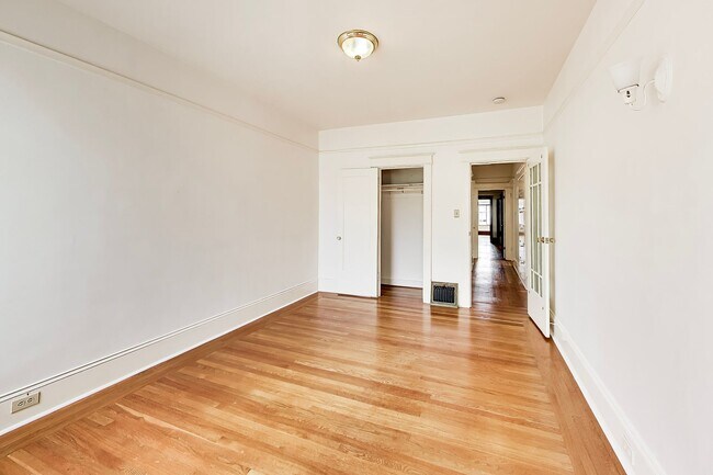 Building Photo - 623-625 8th Ave