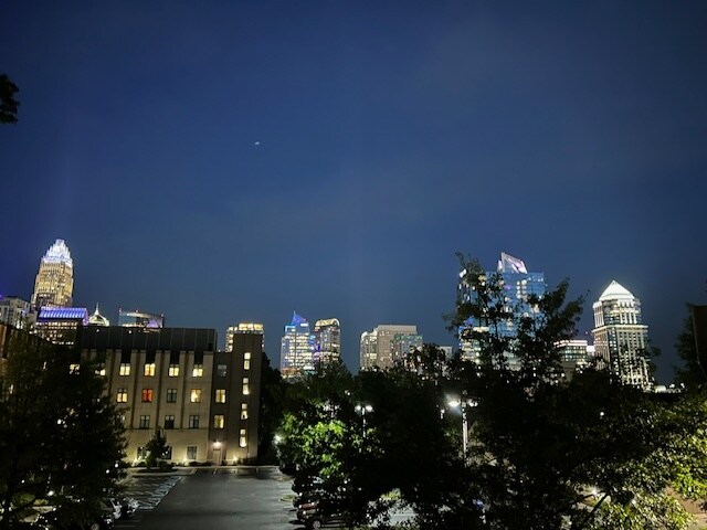 Building Photo - 230 S Cedar St