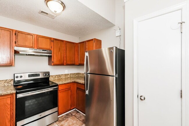 Building Photo - 11604 Stewarts Crossing Dr