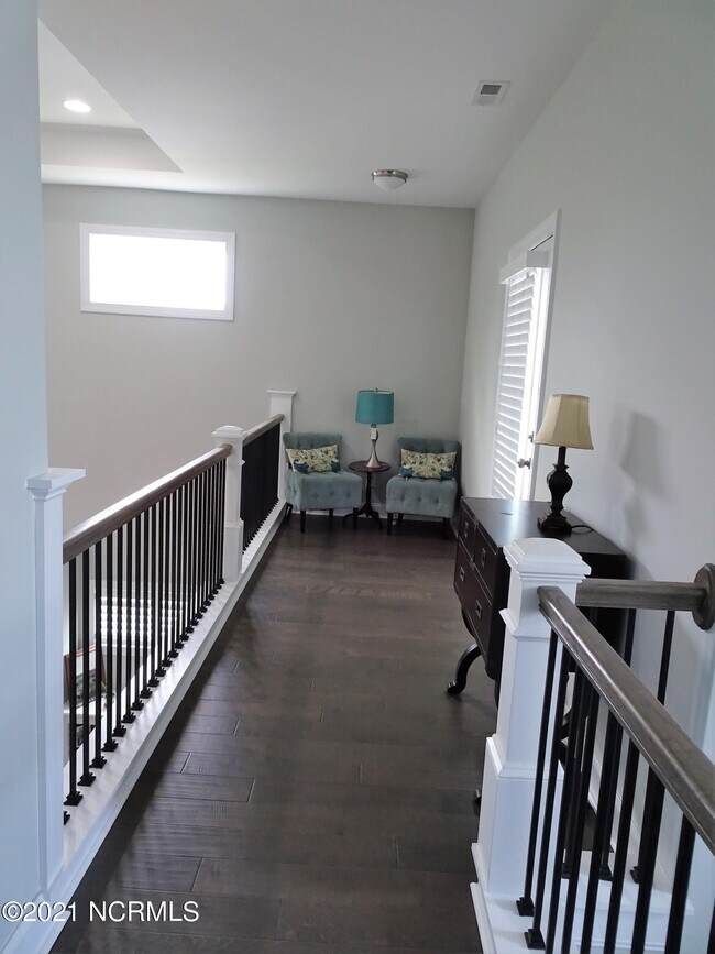 Building Photo - 217 Bogue Carrier Ct