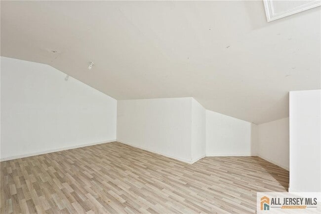 Building Photo - 624 Brickhouse Rd