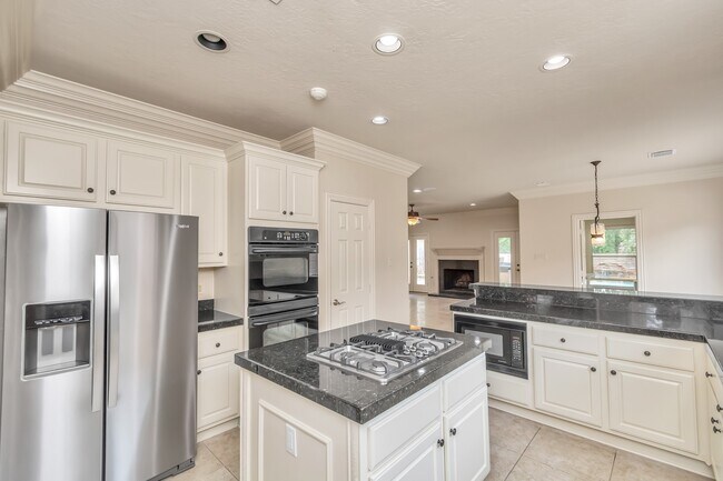 Building Photo - 14207 Jade Cove Dr