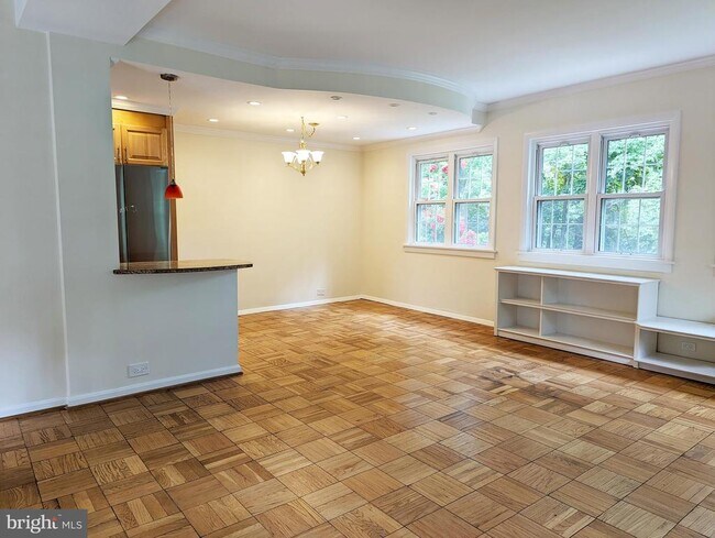 Building Photo - 1602 Ripon Pl