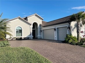 Building Photo - 9412 Rapallo St