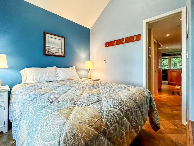 Building Photo - 218 Ironwood Dr