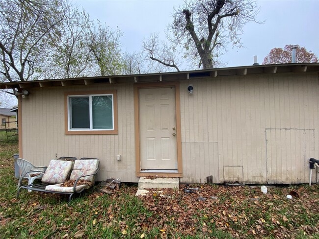 Building Photo - 2500 Pennington St