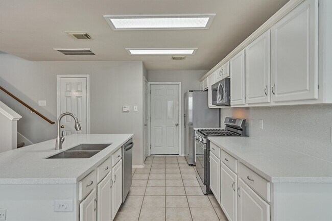 Building Photo - 10 Musgrove Pl