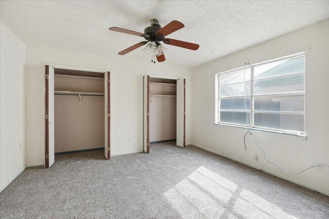 Building Photo - 608 N Colton Ave