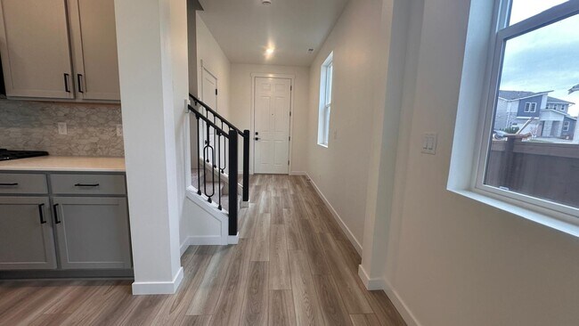Building Photo - 4993 88th Dr NE