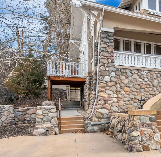 Primary Photo - Location, Location, Location!! Yalecrest A...