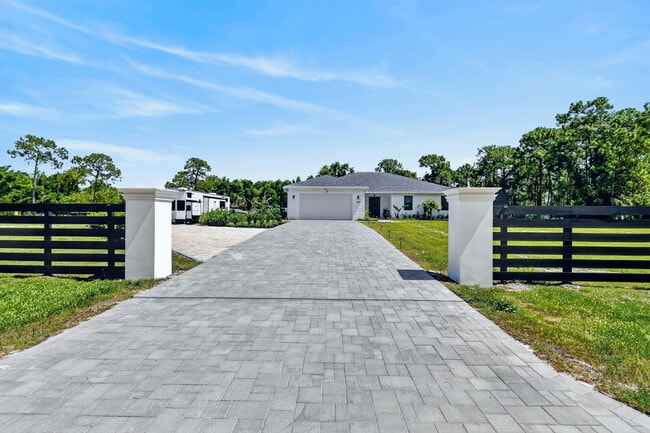 Building Photo - 18353 46th Ct N