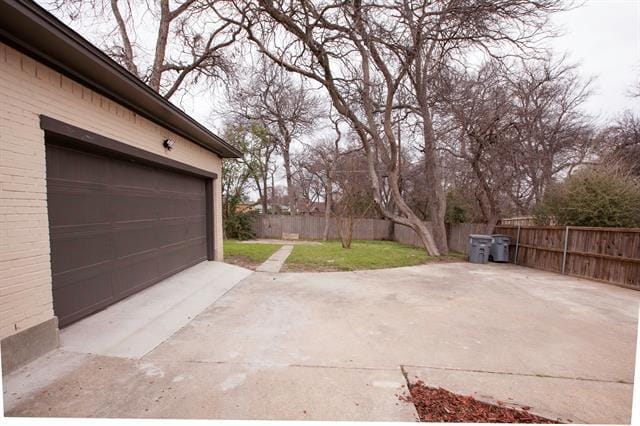 Building Photo - 2386 Chart Dr