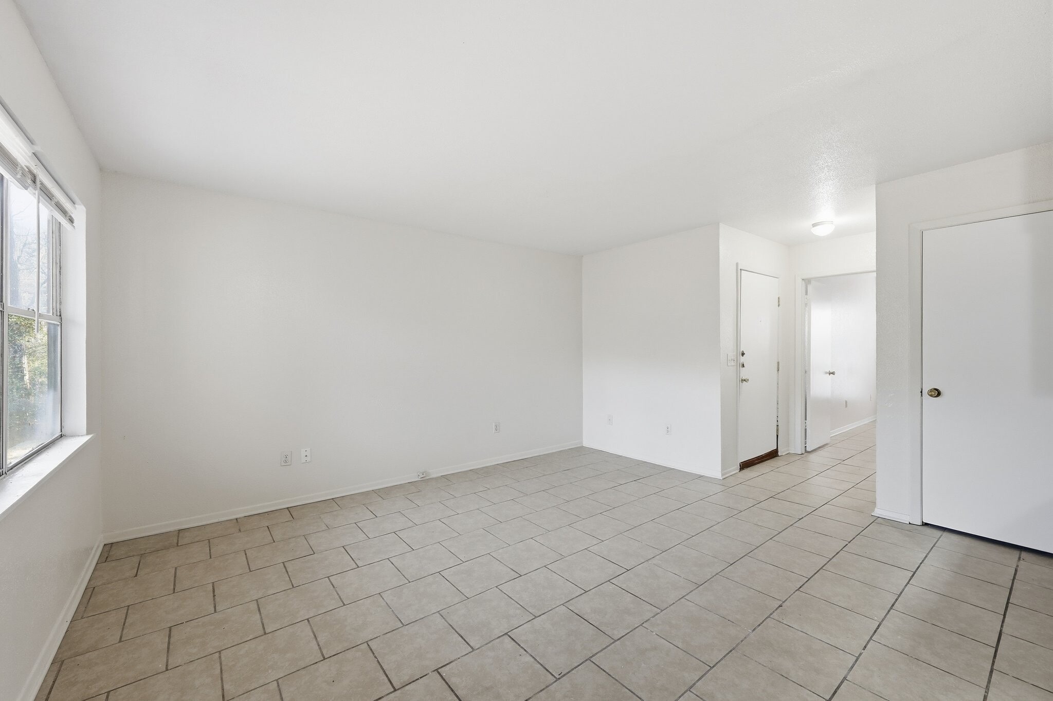 Building Photo - 801 W Gibson St